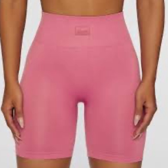 BO+TEE  Pink cycling Biker Shorts Seamless High Rise Scrunch Butt - Picture 1 of 9